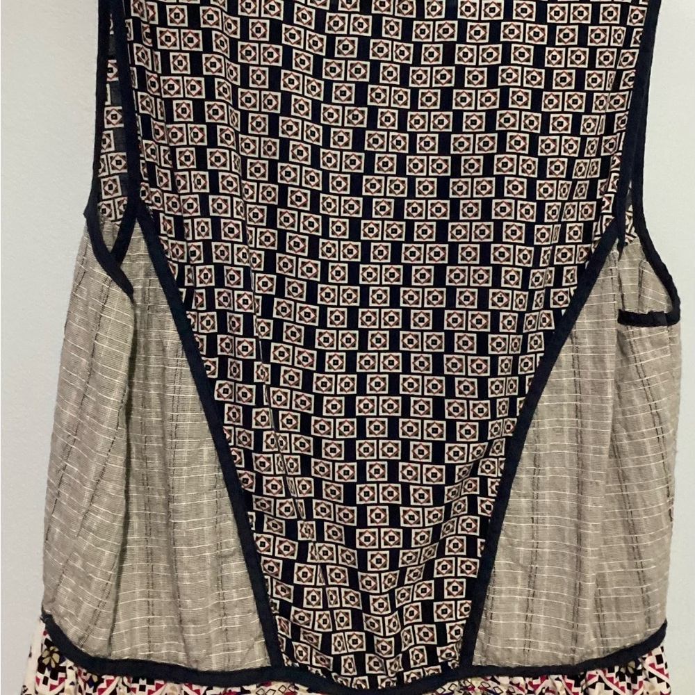 Hem & Thread Small Women’s Tank Multi Pattern - Picture 6 of 8